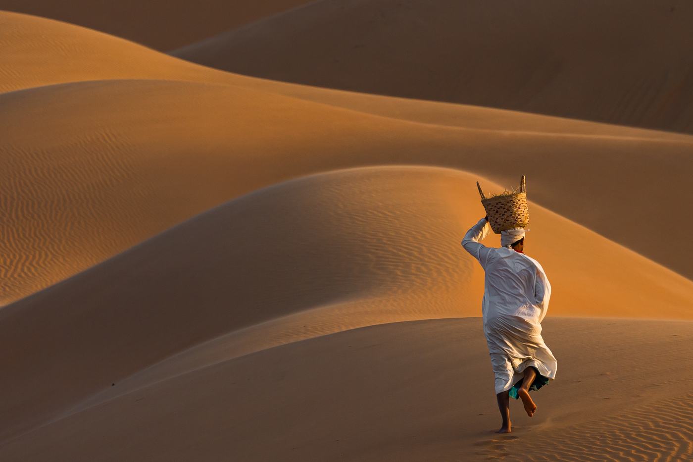 ركضٌ في الضوء